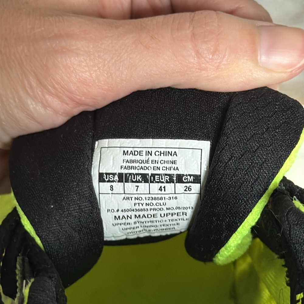 Under Armour Green and Black Sneakers Lightweight Athletic Design - Picture 7 of 8